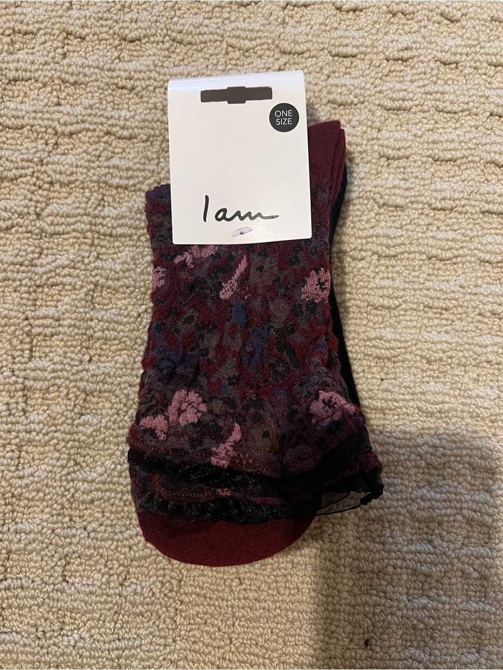 I AM Floral Sheer Ankle Socks in Burgundy and Pink